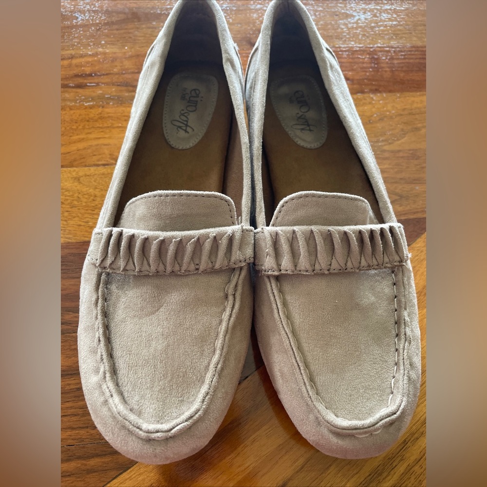 Söfft slip on loafers women’s size 8.5